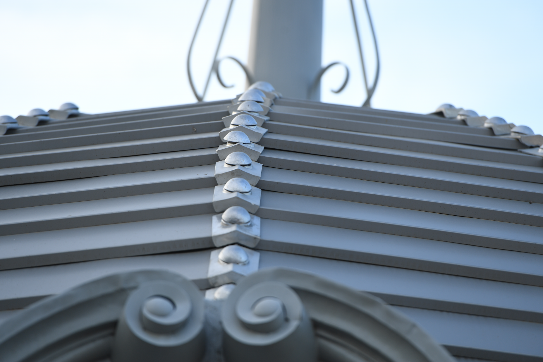 ლითონის სალტეები